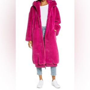 UGG Koko oversized faux fur coat M/L fuscia